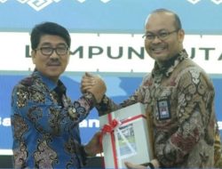 BUPATI LAMPUNG UTARA HADIRI PENYERAHAN LKPD SERENTAK SELURUH KABUPATEN/KOTA DI LAMPUNG