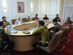 WAKIL BUPATI LAMPUNG UTARA TERIMA AUDIENSI DENGAN PANITIA PEMBANGUNAN SEKRETARIAT HMI CABANG KOTABUMI