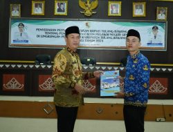 Novriwan Jaya Serahkan SK PNS dan CPNS Tubaba