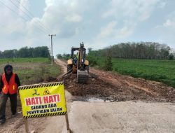 Pastikan Jalan Kondisi Mantap, Dinas PUPR Tubaba Konsisten Lakukan Pemeliharaan