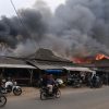Padamkan Kebakaran Pasar Mulya Kencana Empat Armada dan 22 Personel Damkar Tubaba Diterjunkan
