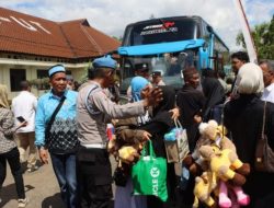 Polres Lampung Utara sambut Kepulangan Jamaah Haji Kloter 15 JKG Tahun 1447 H/2026 M
