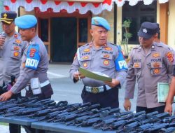 Perkuat Pengawasan Internal, Bid Propam Polda Lampung Lakukan Pengecekan Senpi dan Tes Urine Personel Polres Lampung Tengah