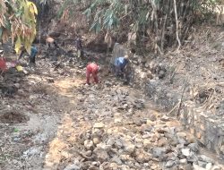 Proyek Tebing Way Umban Rp348 Juta Meledak. Batu Bekas Disorot, Inspektorat Lampura Turun, Jangan Sampai Negara Bayar Pekerjaan Bermasalah